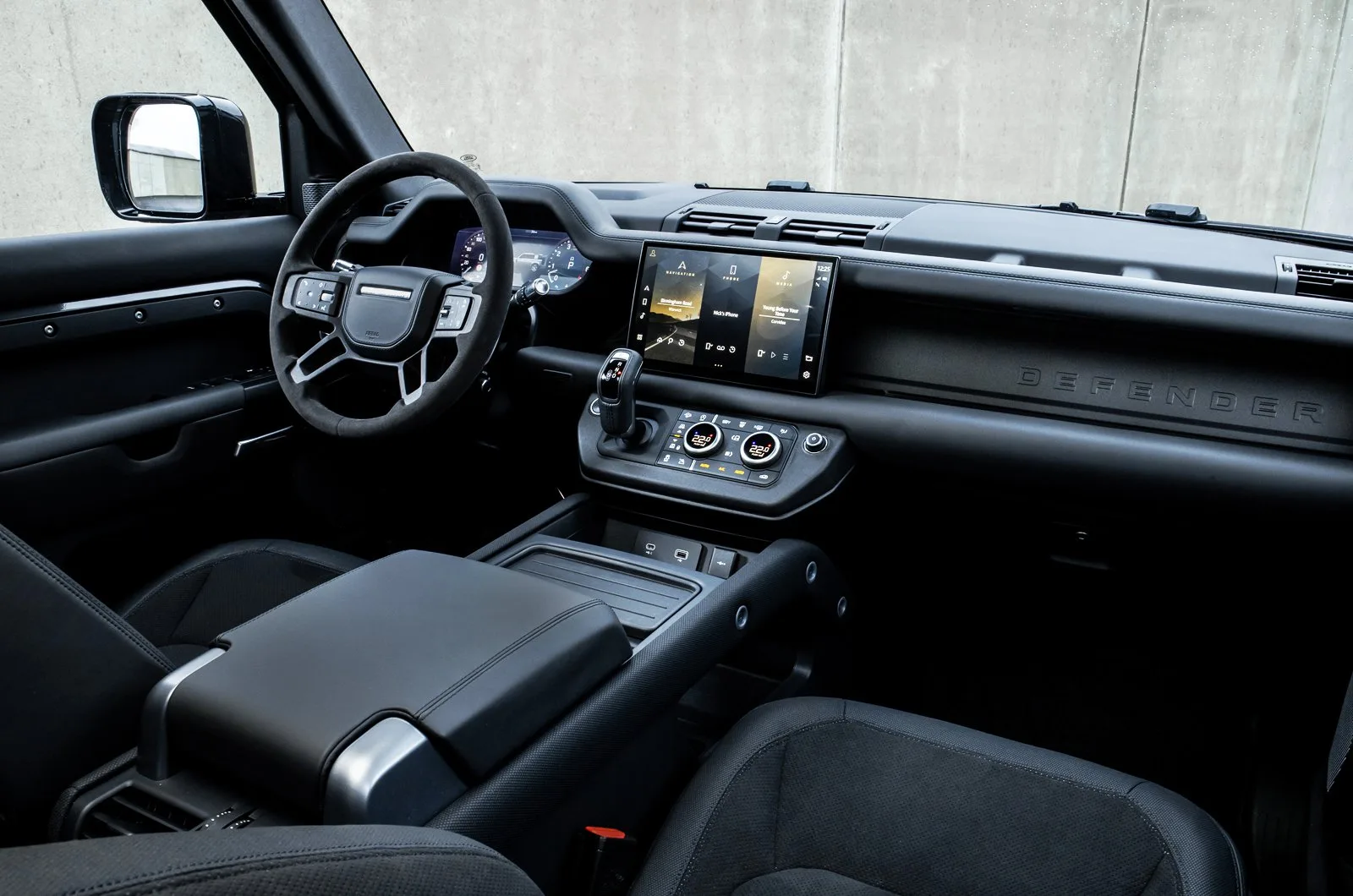 Land Rover Defender V8