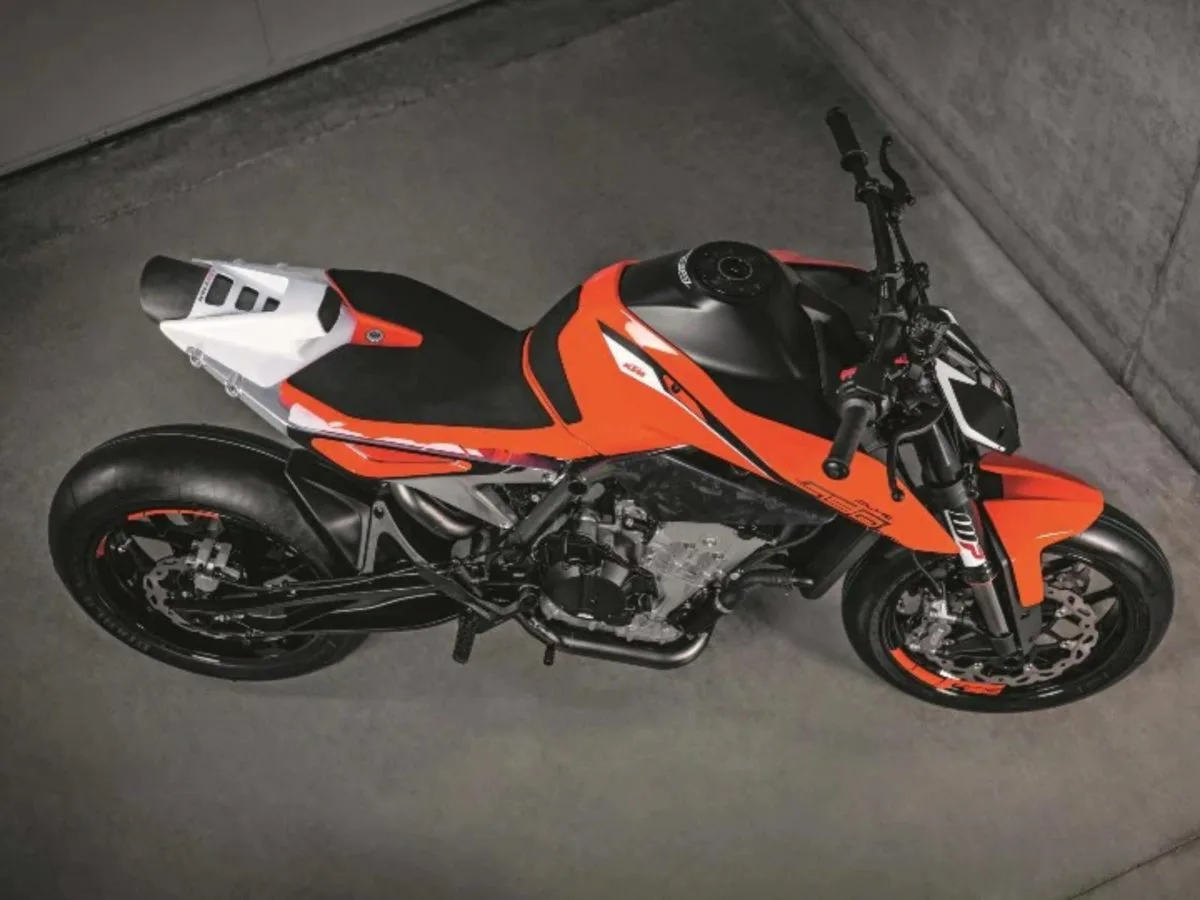 KTM 750 Duke