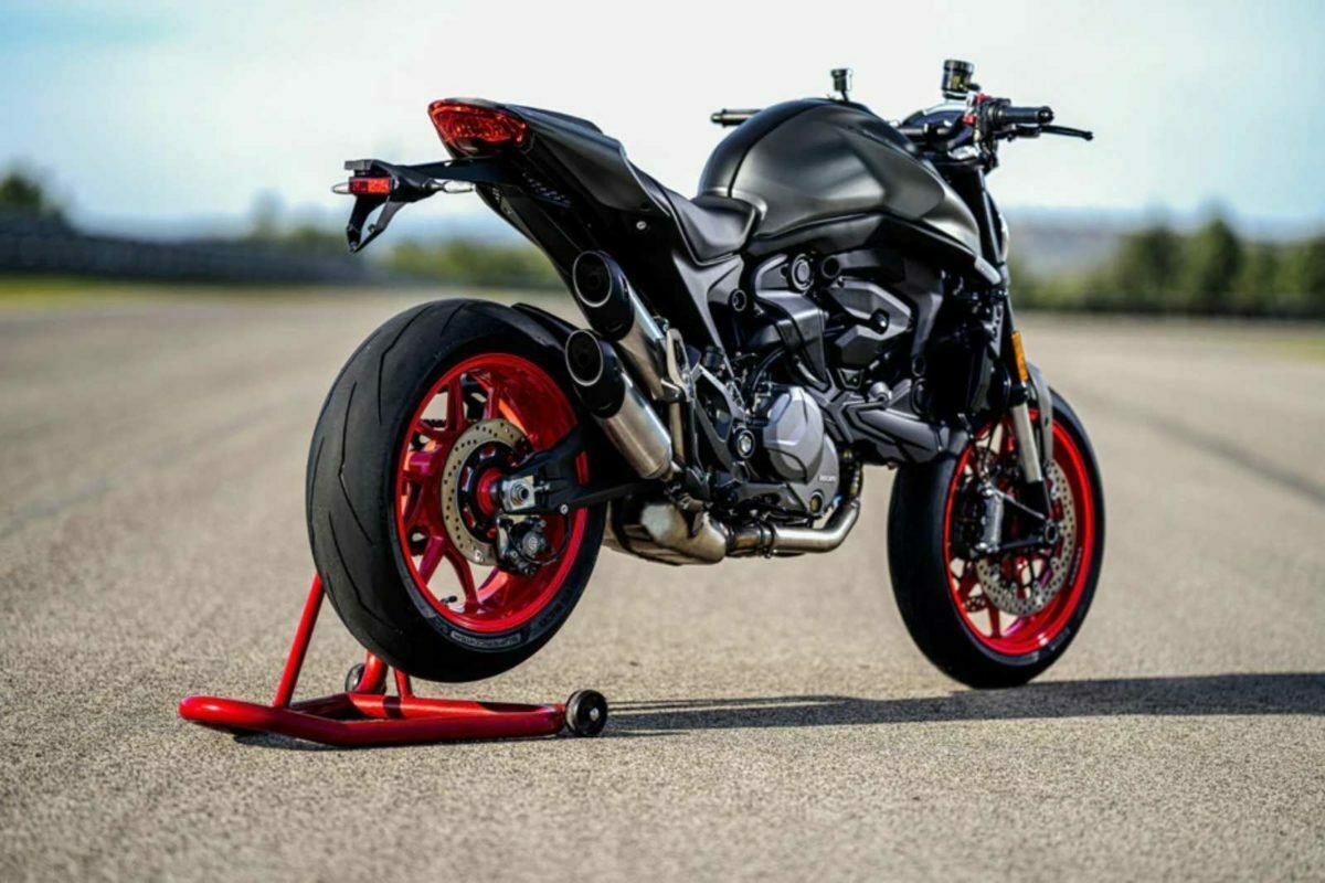 2021 Ducati Monster 