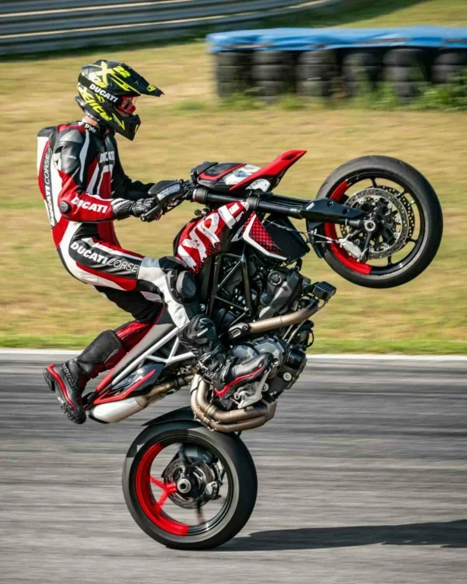 Ducati Hypermotard 950