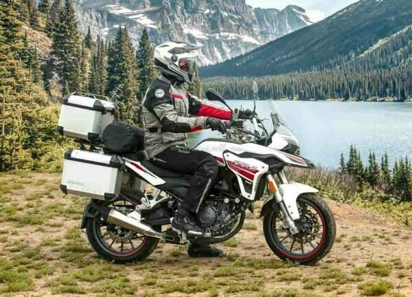 Benelli TRK 251 Bookings