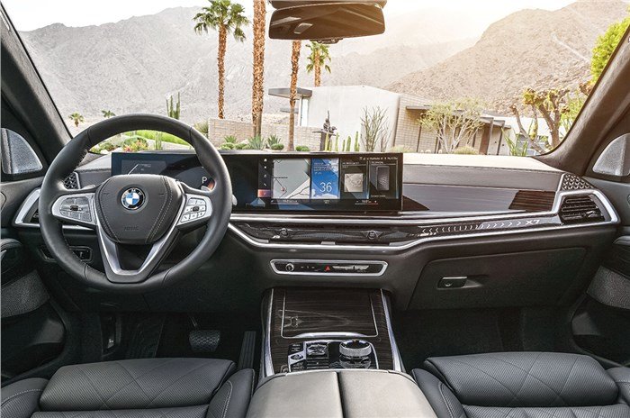 2023 BMW X7