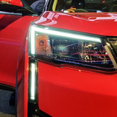 Mahindra-XUV300-Projector-Headlamp-with-LED-DRL-2019 (1)