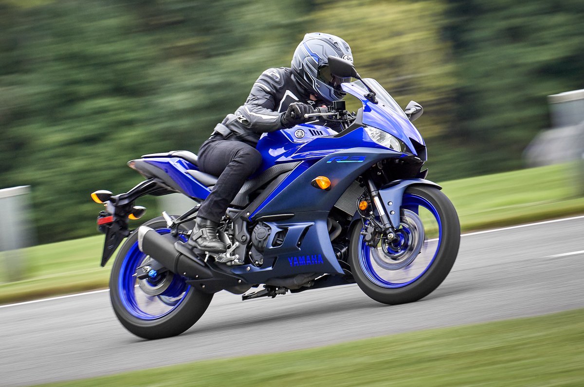 Yamaha R3
