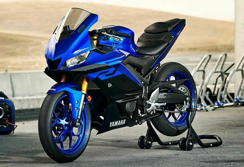 Yamaha R3